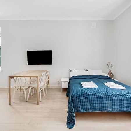 Wehost Modern Scandinavian Studio In Trendy Kallio Хелзинки Екстериор снимка
