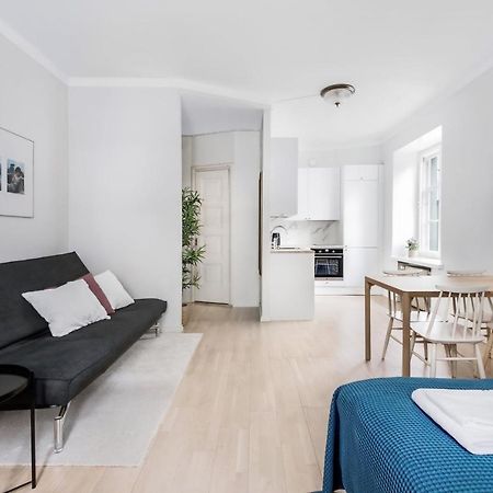 Wehost Modern Scandinavian Studio In Trendy Kallio Хелзинки Екстериор снимка