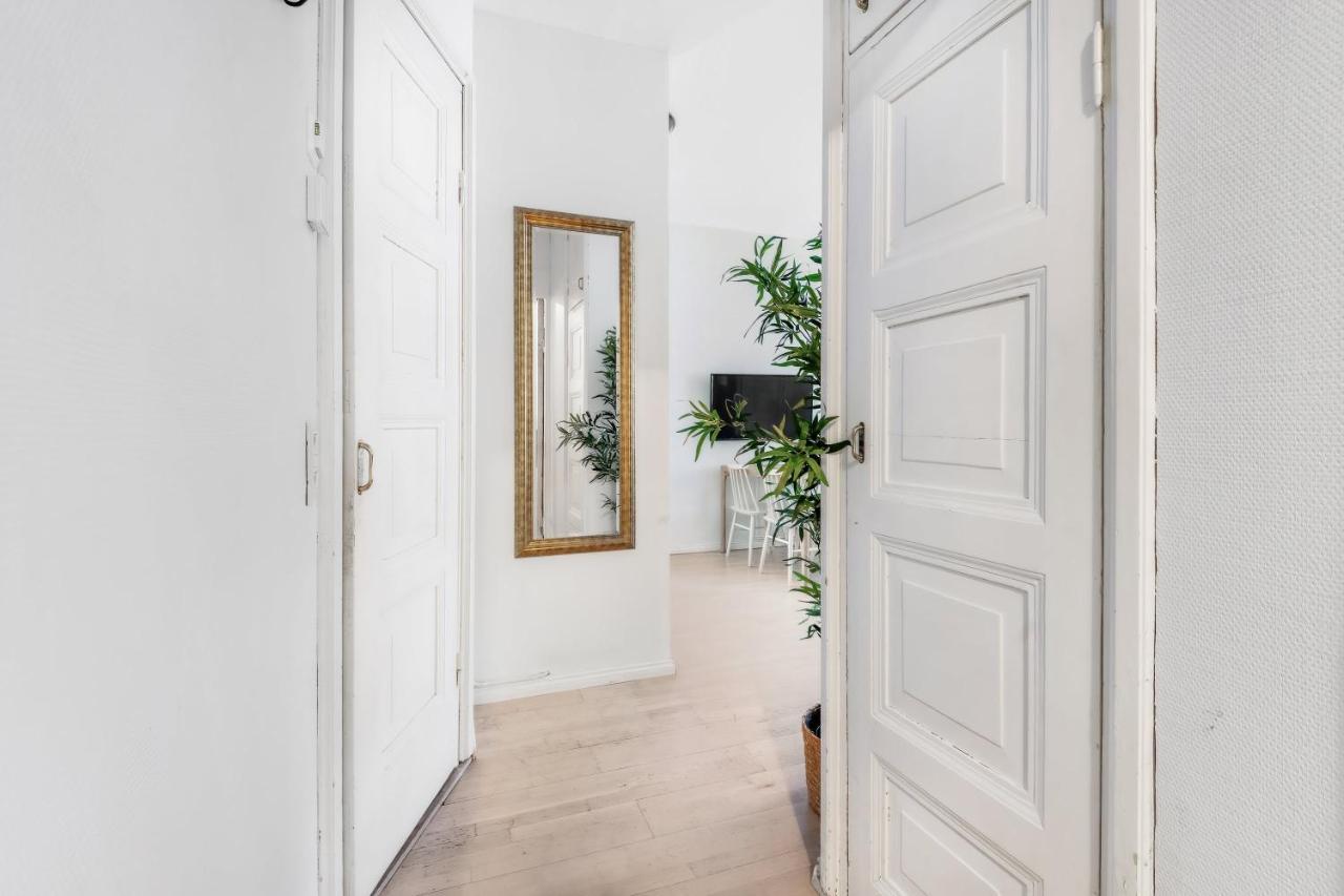 Wehost Modern Scandinavian Studio In Trendy Kallio Хелзинки Екстериор снимка